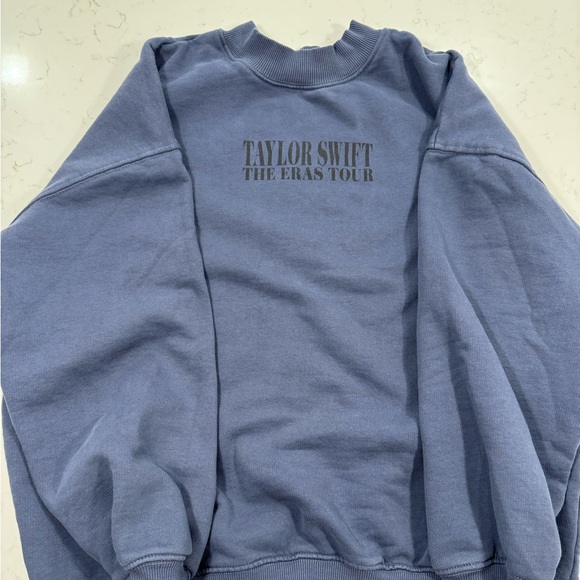 Taylorr Swift Eras tour blue crew neck sweatshirt size L - Picture 1 of 3